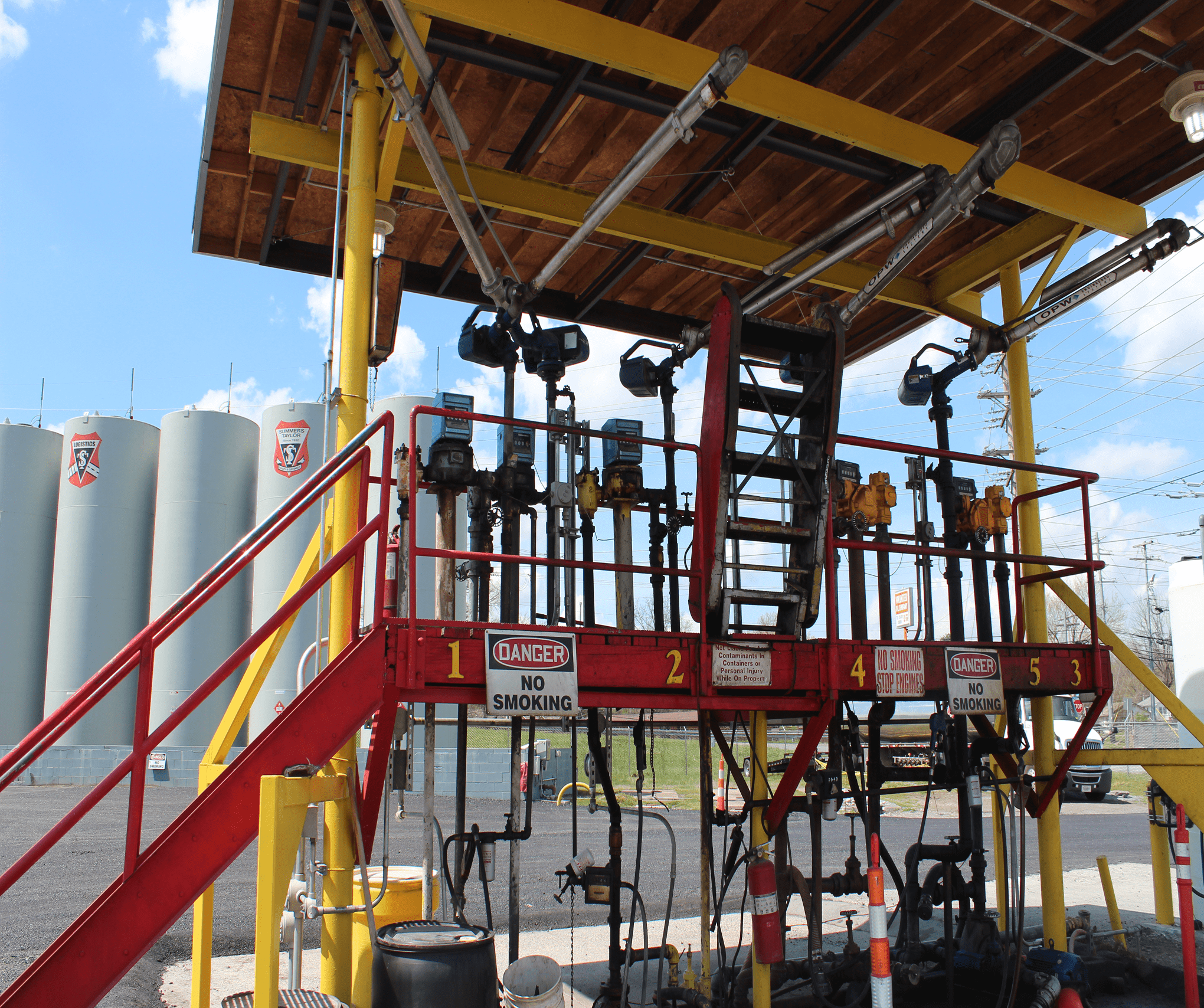 Fuel station with multiple pumping units.